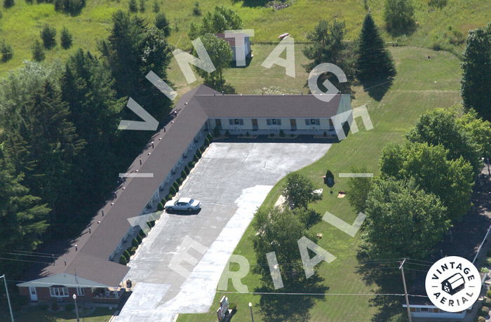 Manor Motel - 2003 Aerial Photo (newer photo)